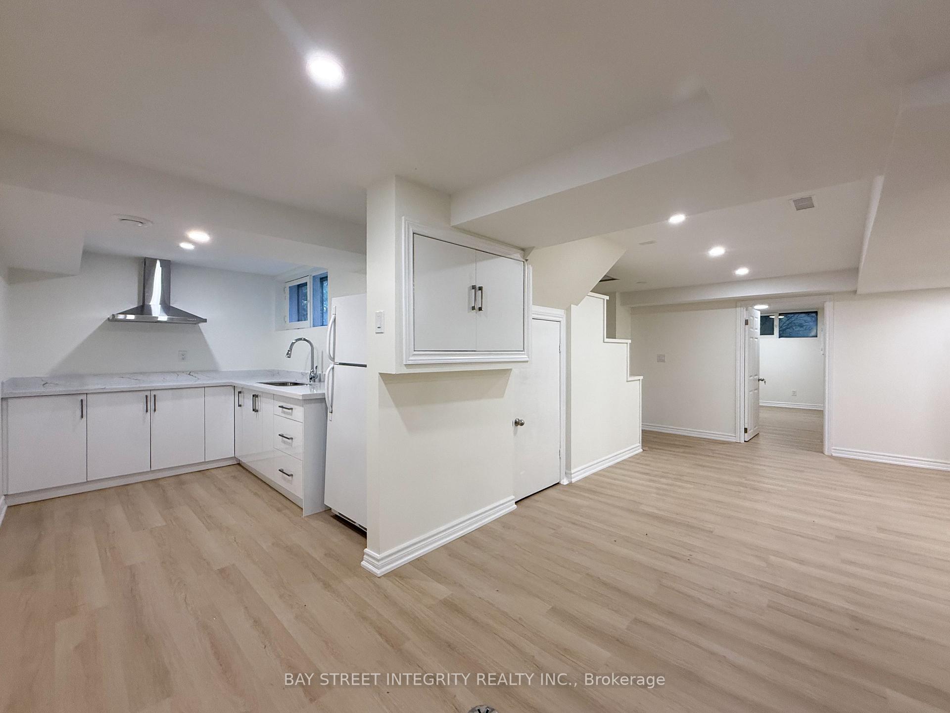 Lower - 40 Rippleton Road, Toronto C13, ON, exterior