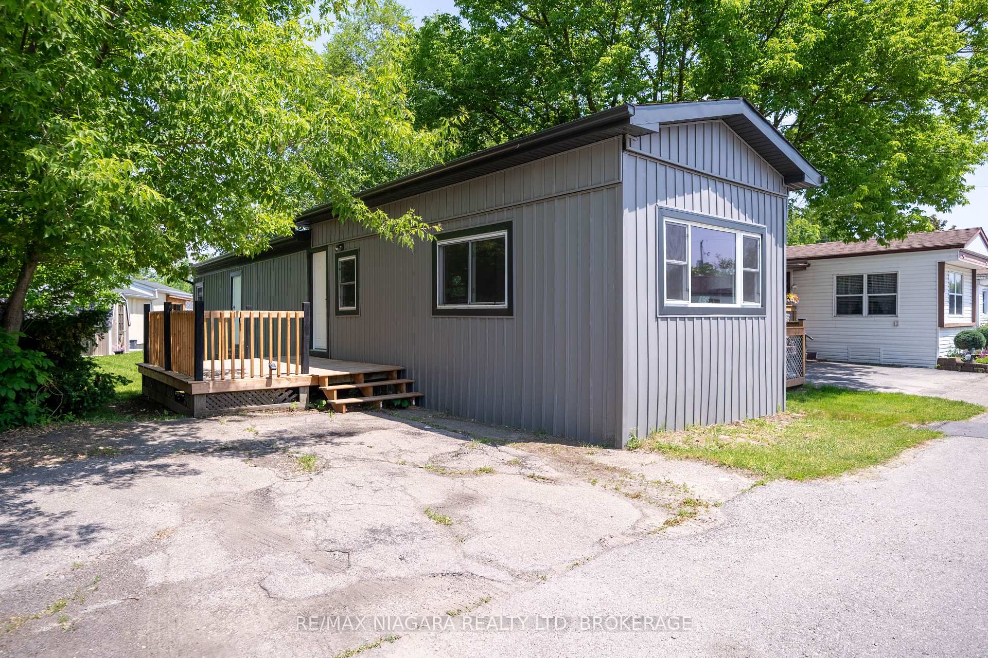 4595 Abigail Lane, Lincoln, ON, exterior
