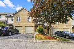 21 - 31 Moss Boulevard, Hamilton, ON, exterior
