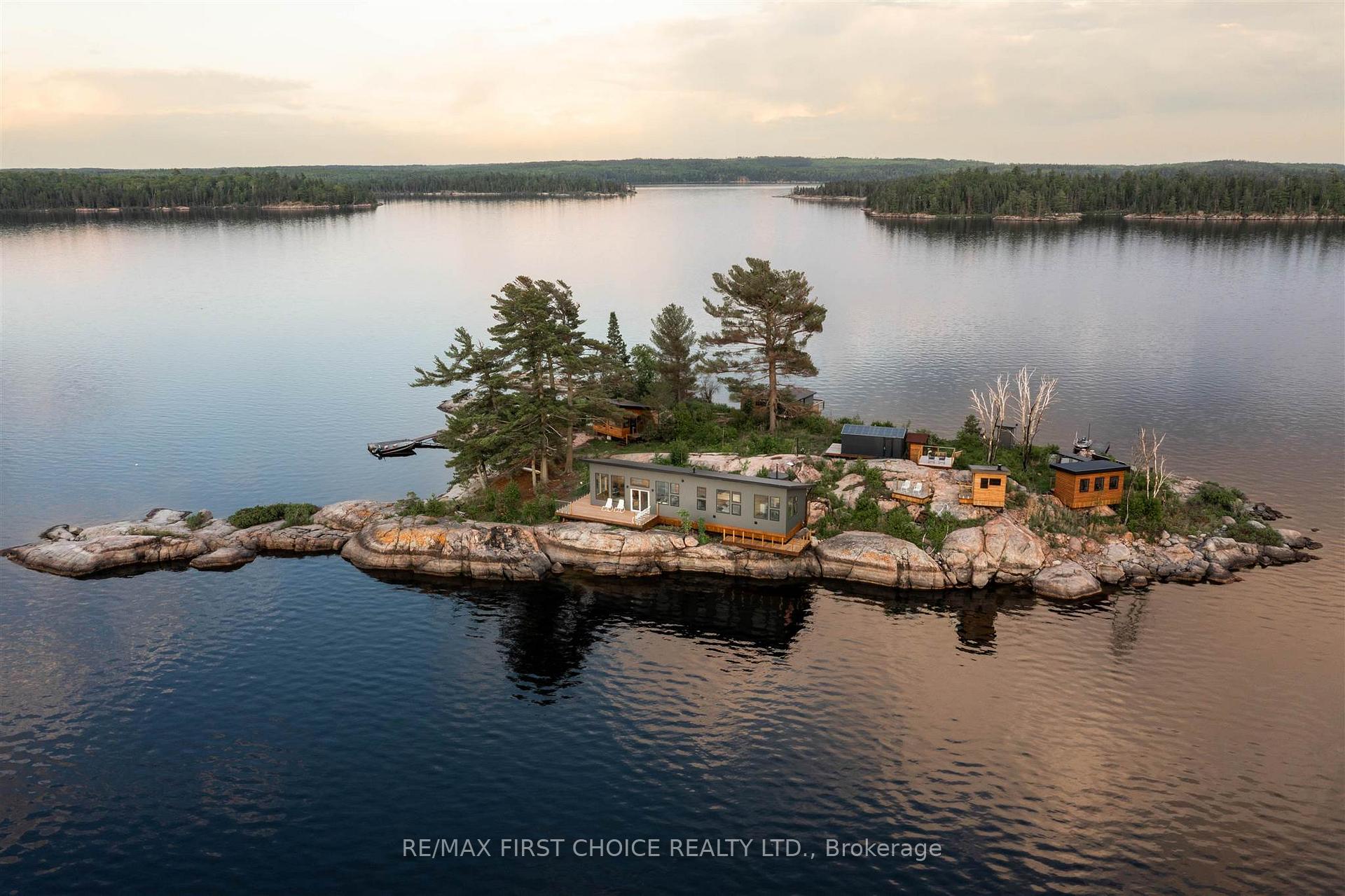 Island S900 Little Sand Lake, Kenora Remote Area, ON, exterior