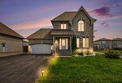 150 Bordeau Street, Alfred and Plantagenet, ON, exterior