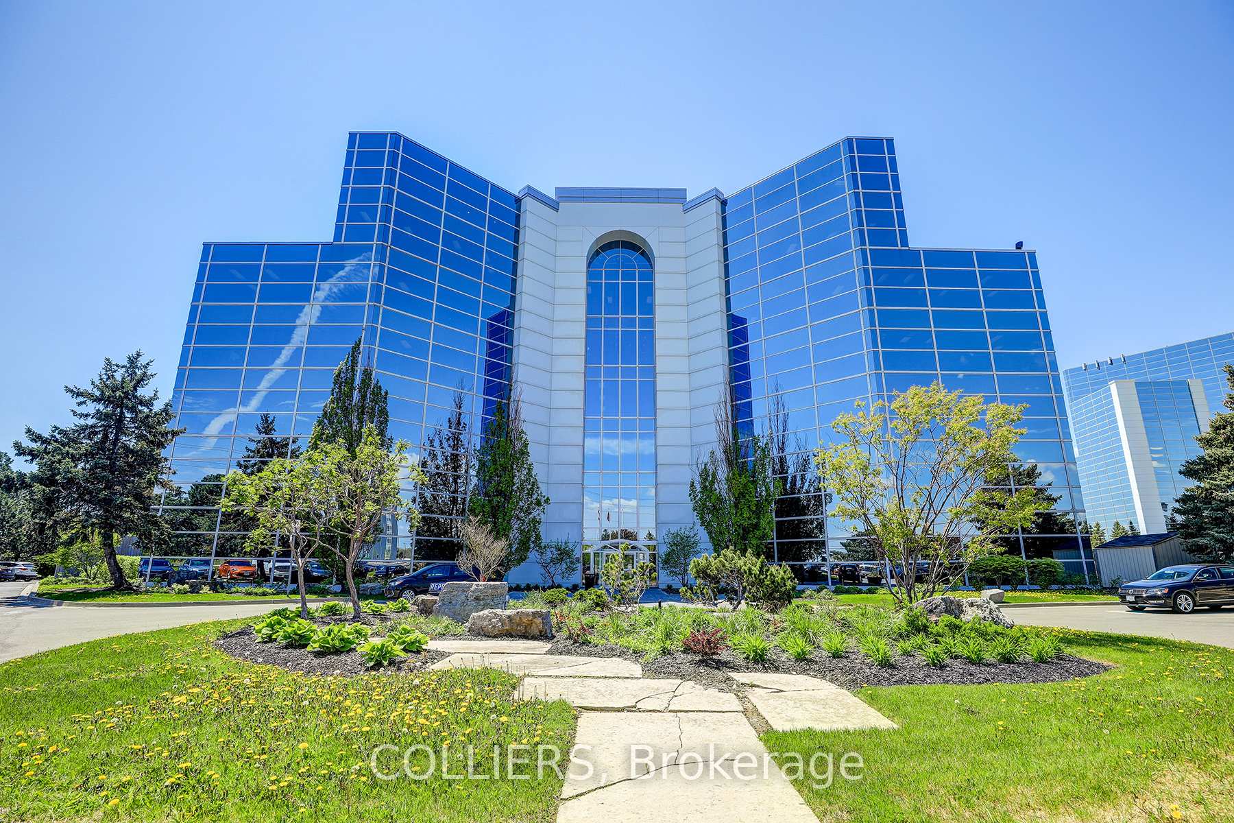 504 - 1100 Burloak Drive, Burlington, ON, exterior