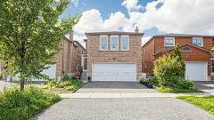 30 Shepton Way, Toronto E05, ON, exterior