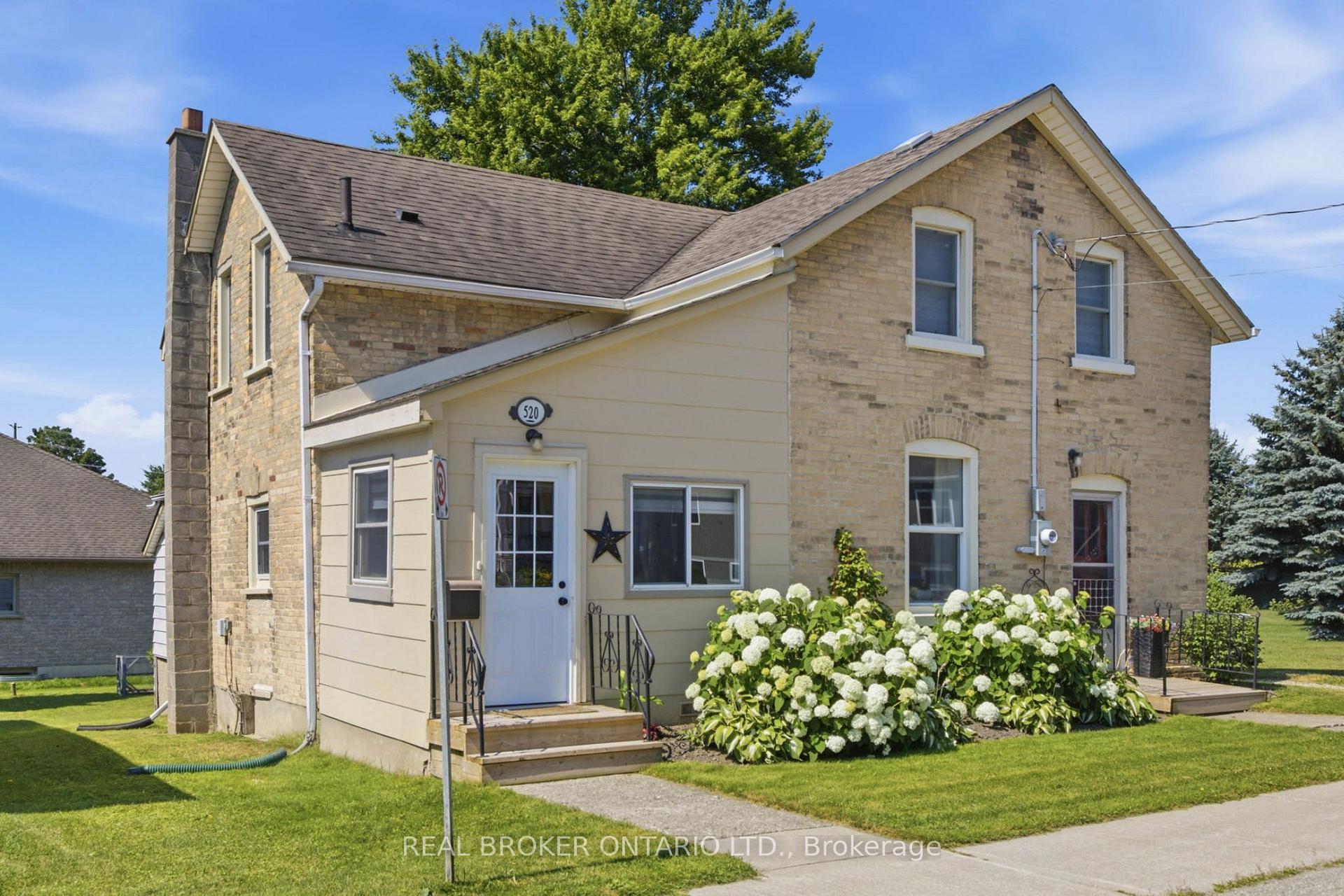 520 Elma Street W, North Perth, ON, exterior