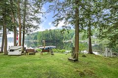 1019 Lakeshore Drive N, Bracebridge, ON, exterior