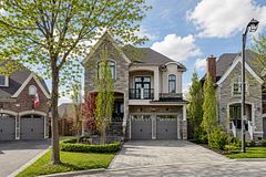 10 Sim Hill Crescent, King, ON, exterior
