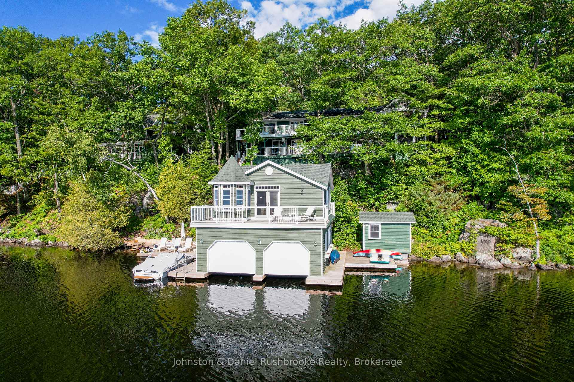 4 - 1041 Ann Street, Muskoka Lakes, ON, exterior
