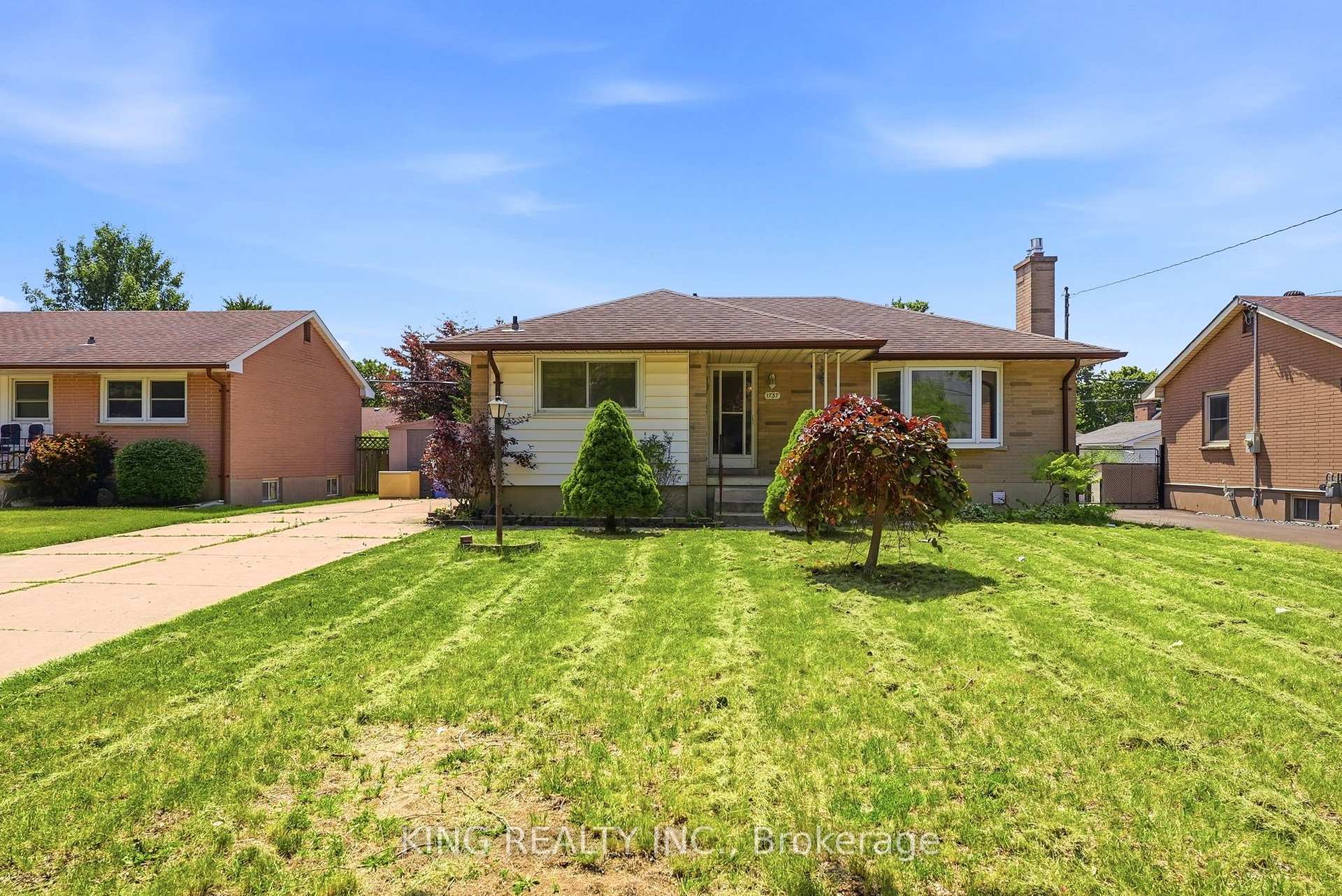 1737 WAVELL Street, London East, ON, exterior