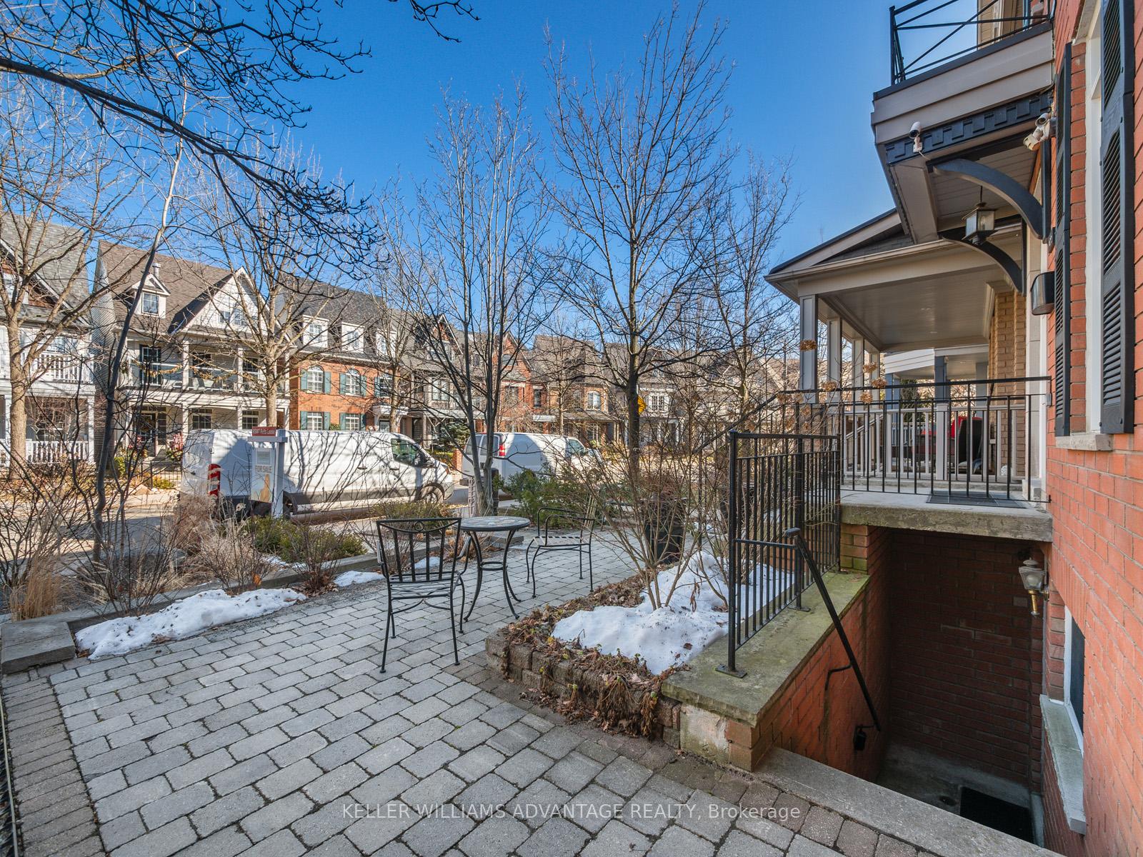 Lower - 122 Boardwalk Drive, Toronto E02, ON, exterior