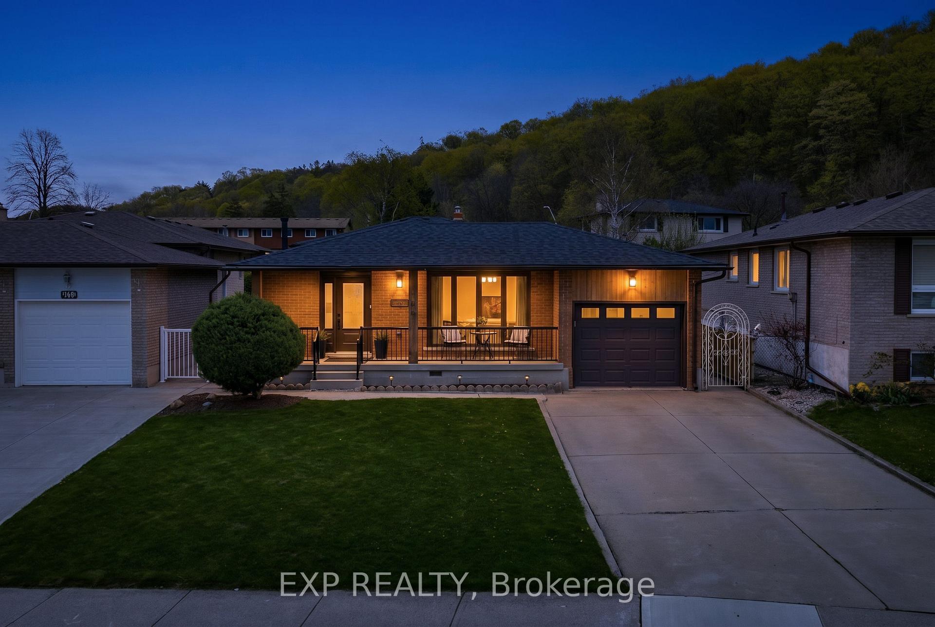 142 Marcella Crescent, Hamilton, ON, exterior