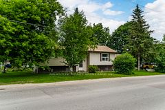 2693 25TH Side Road, Innisfil, ON, exterior