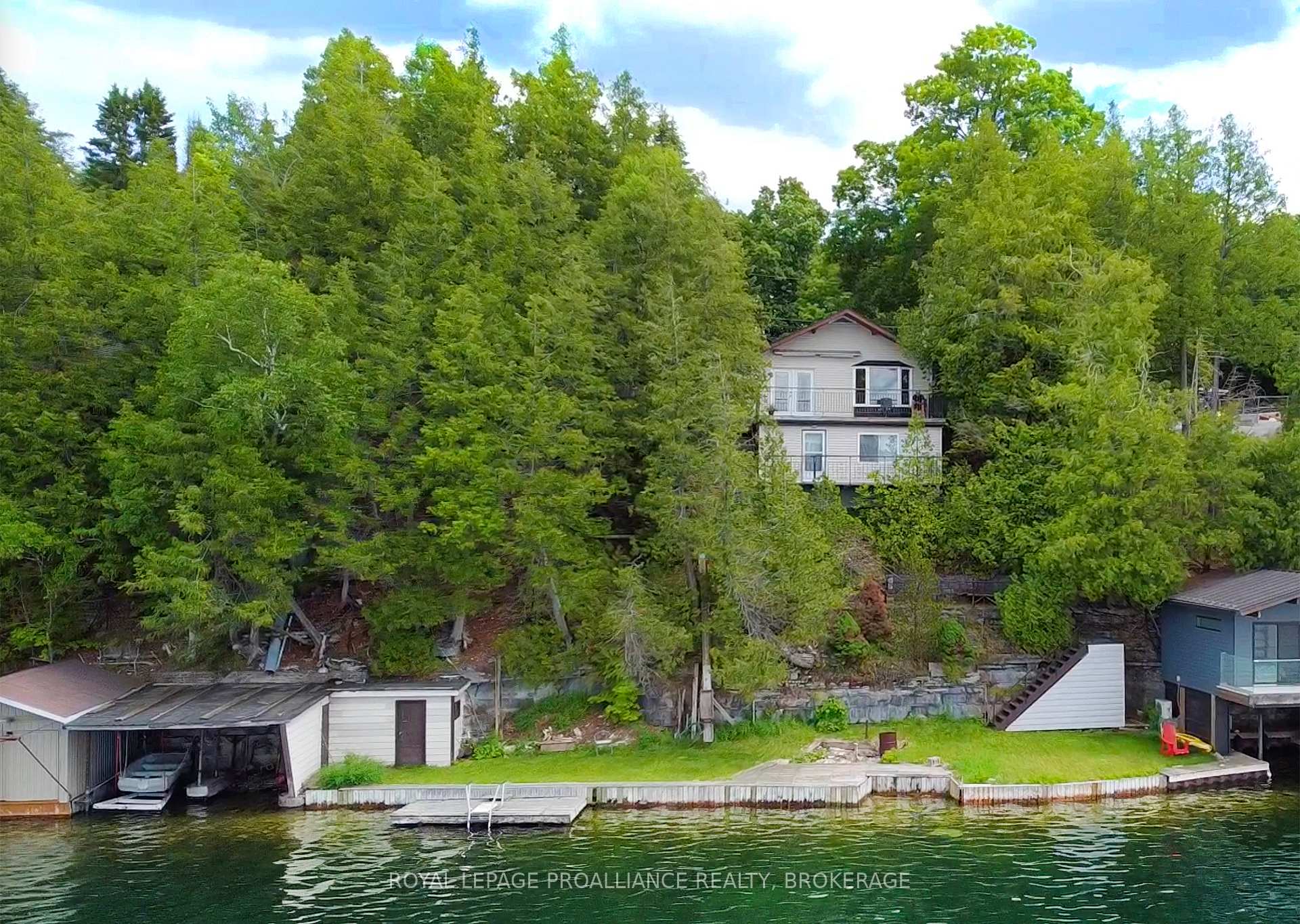 4502 Red Maple Lane, Frontenac, ON, exterior