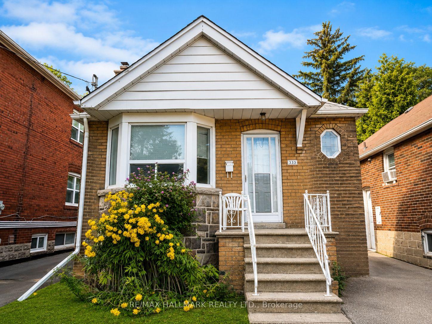 333 Vaughan Road, Toronto C03, ON, exterior