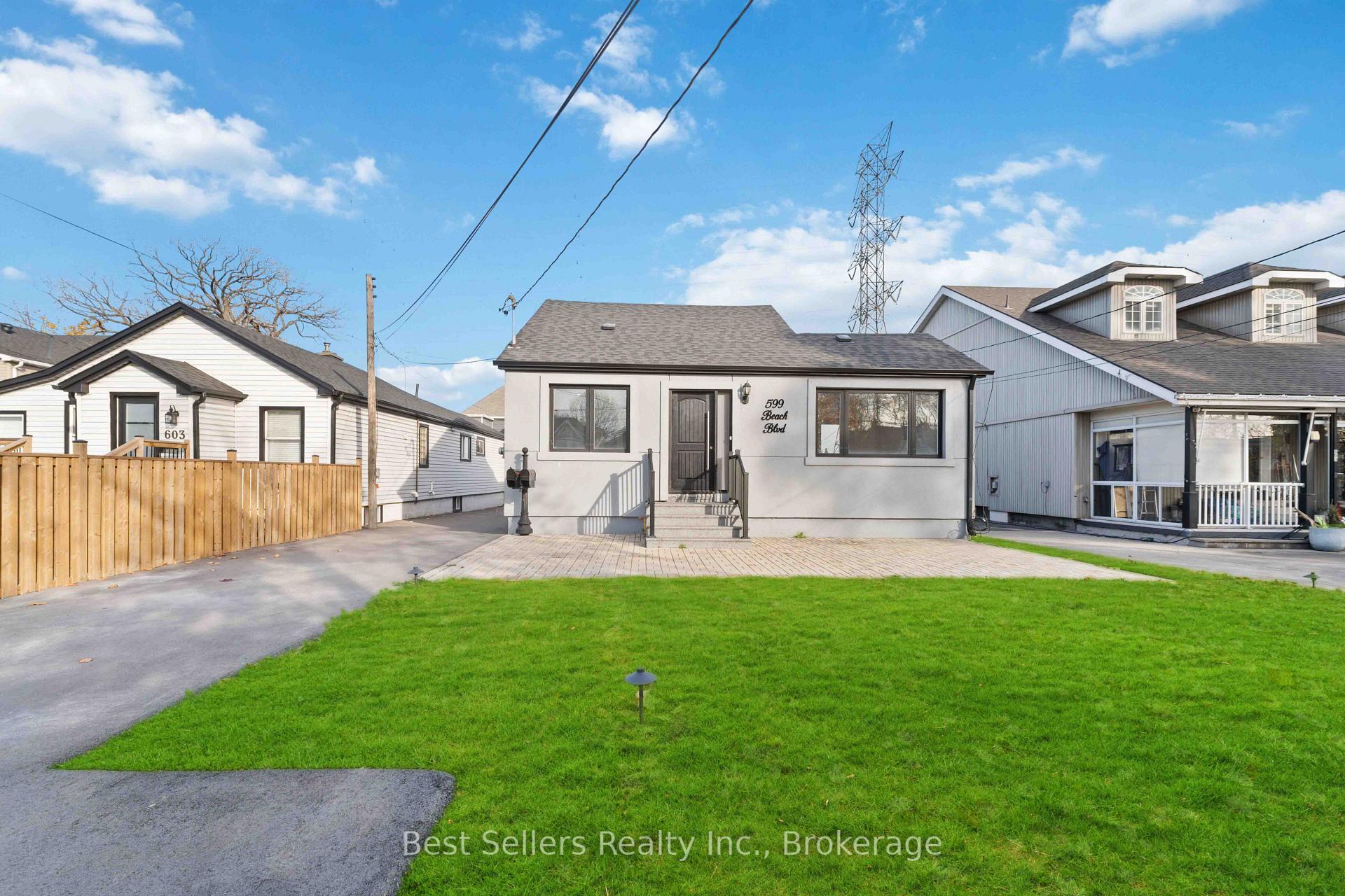 A - 599 Beach Boulevard, Hamilton, ON, exterior