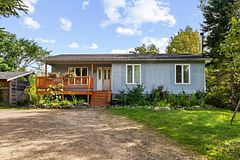484 WYLIE Road, Laurentian Hills, ON, exterior