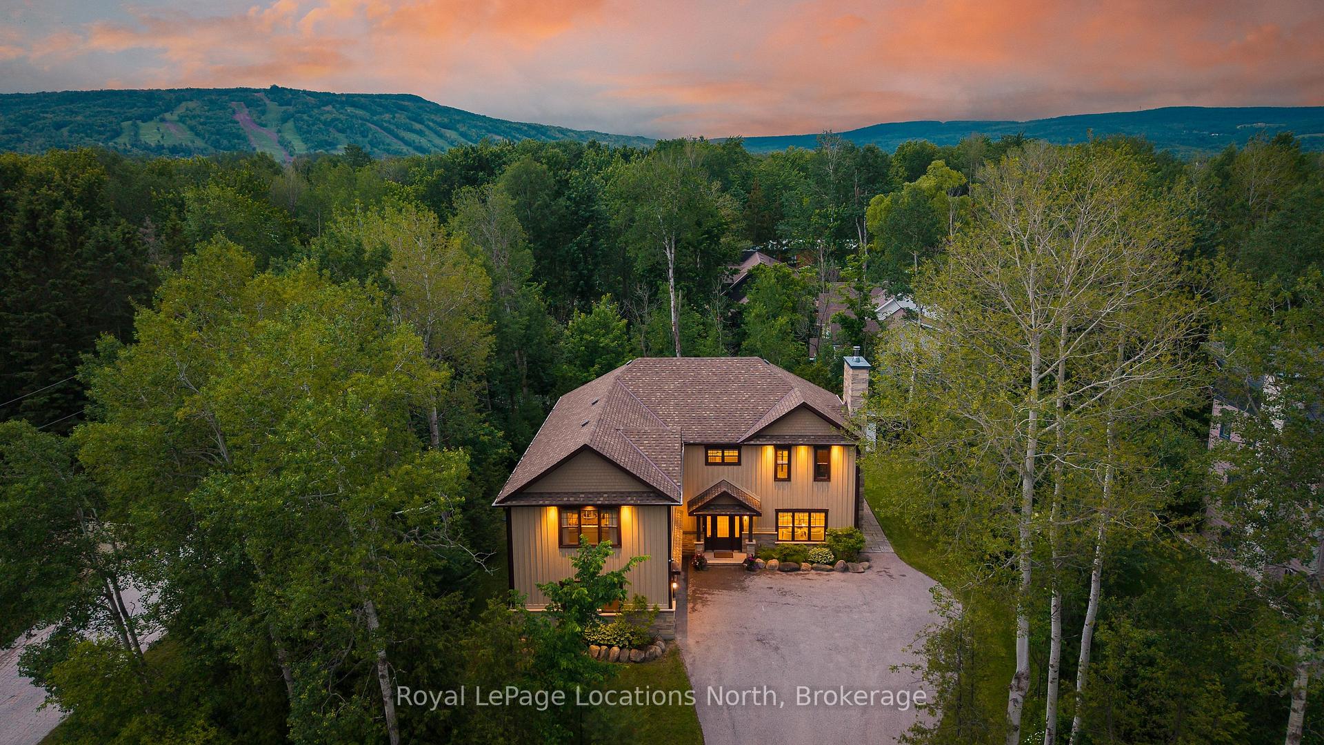 4 Woodview Drive, Clearview, ON, exterior