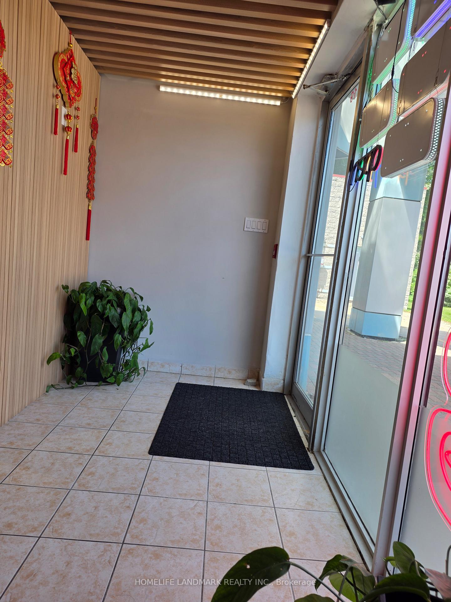19 - 4400 Sheppard Avenue E, Toronto E07, ON, exterior