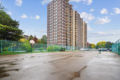 812 - 966 Inverhouse Drive, Mississauga, ON, exterior
