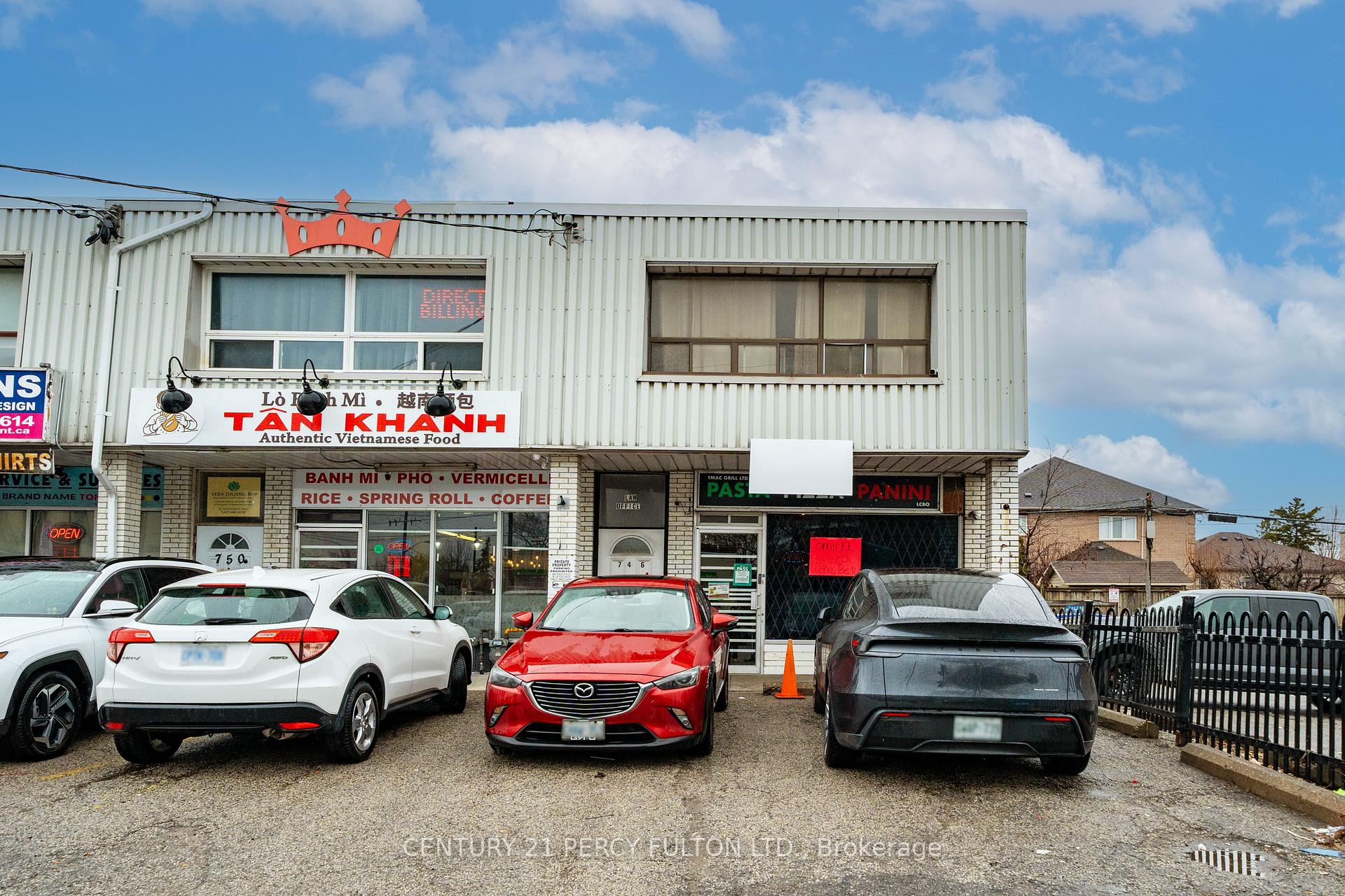 744-746 Wilson Avenue, Toronto W05, ON, exterior