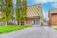 #11 - 17 Station Road, Toronto W06, ON, exterior