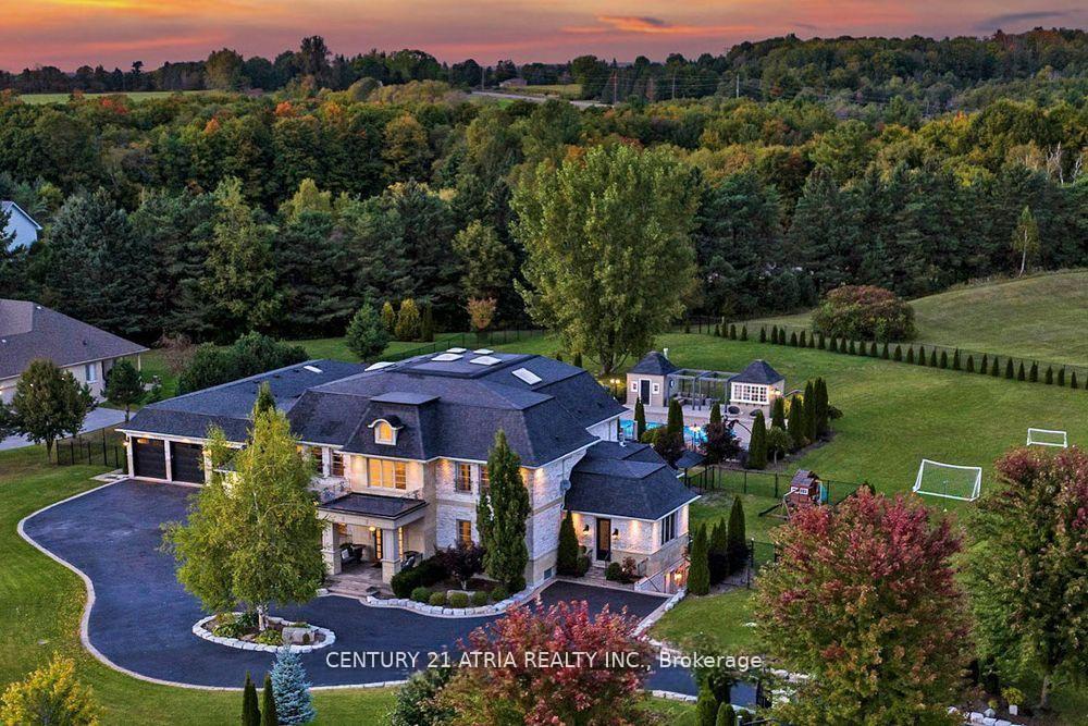 111 Lake Woods Drive, Whitchurch-Stouffville, ON, exterior