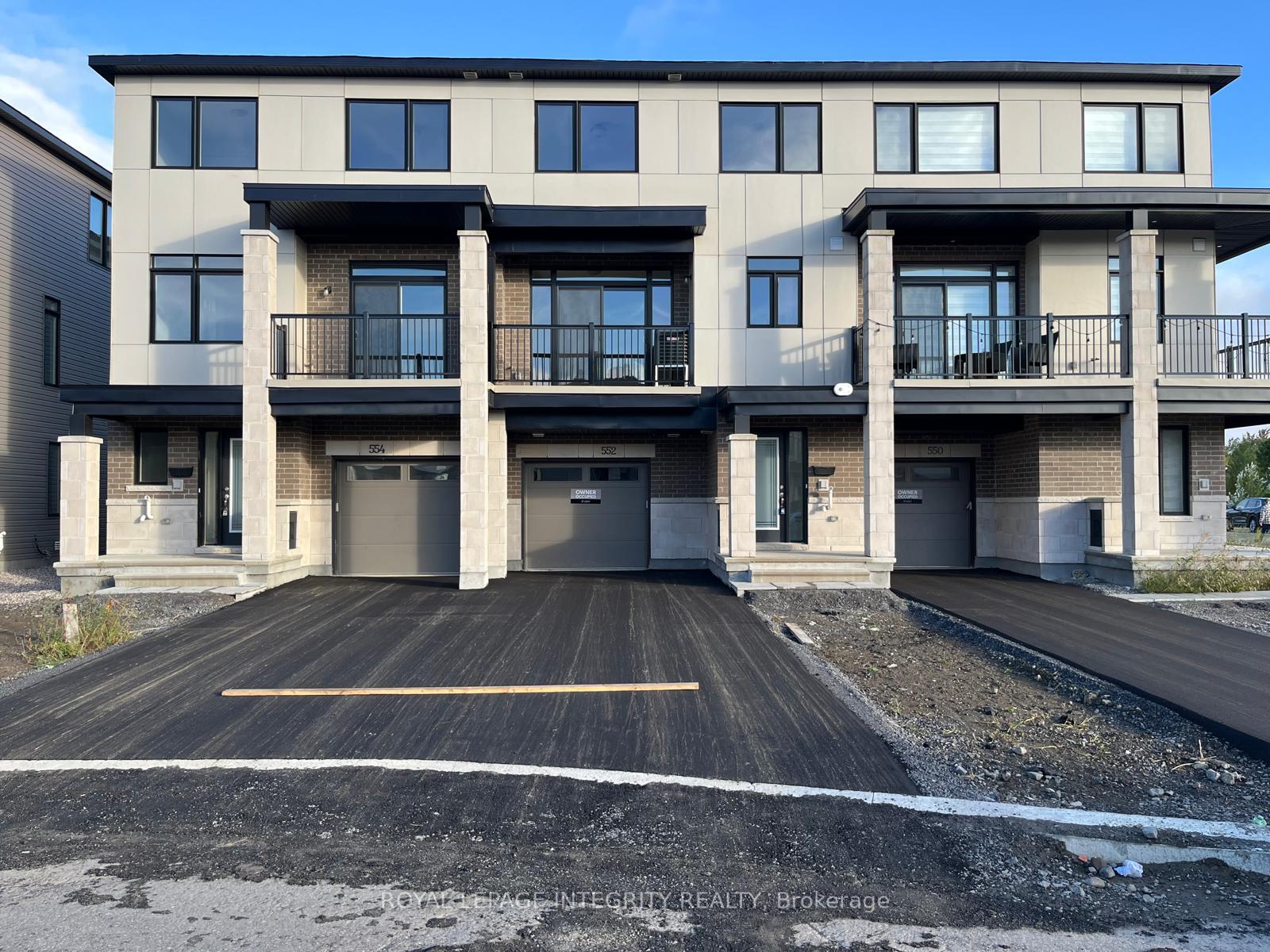 552 Tahoe Heights, Leitrim, ON, exterior