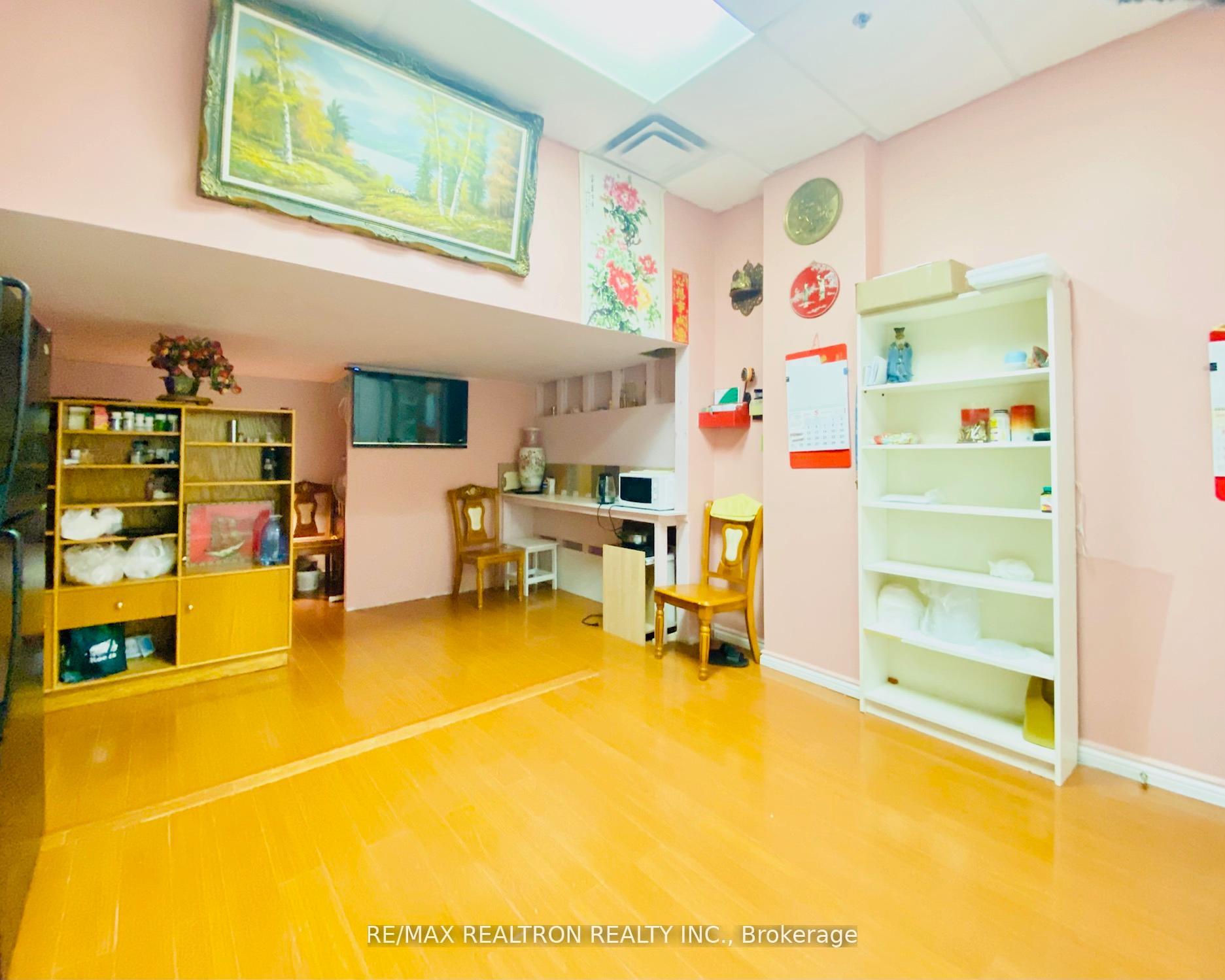 G35 - 4168 Finch Avenue E, Toronto E07, ON, exterior