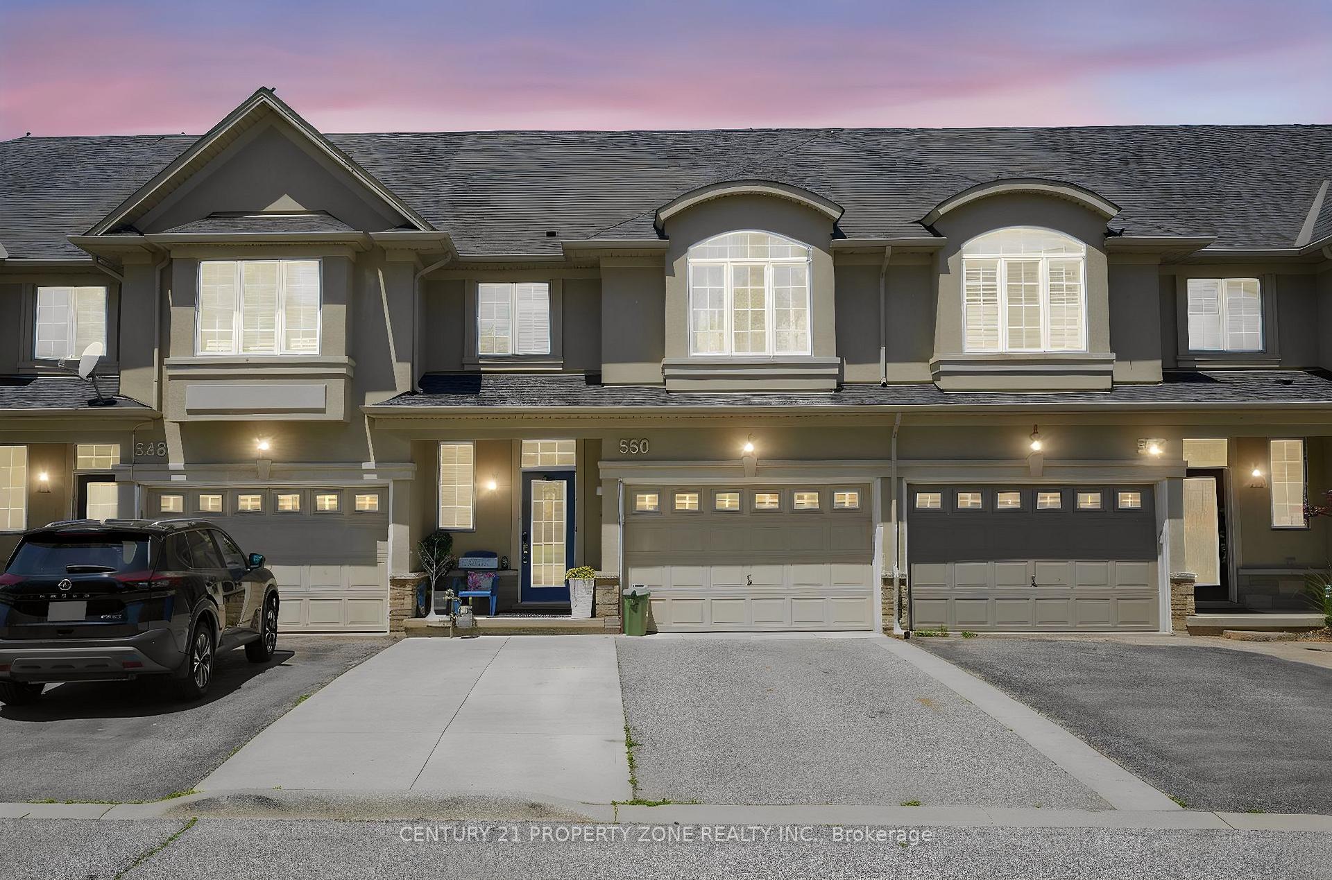 550 Stonehenge Drive, Hamilton, ON, exterior