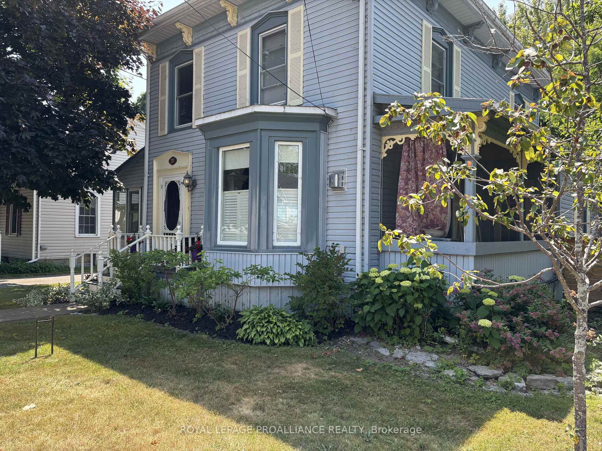 28 West Street, Prince Edward County, ON, exterior
