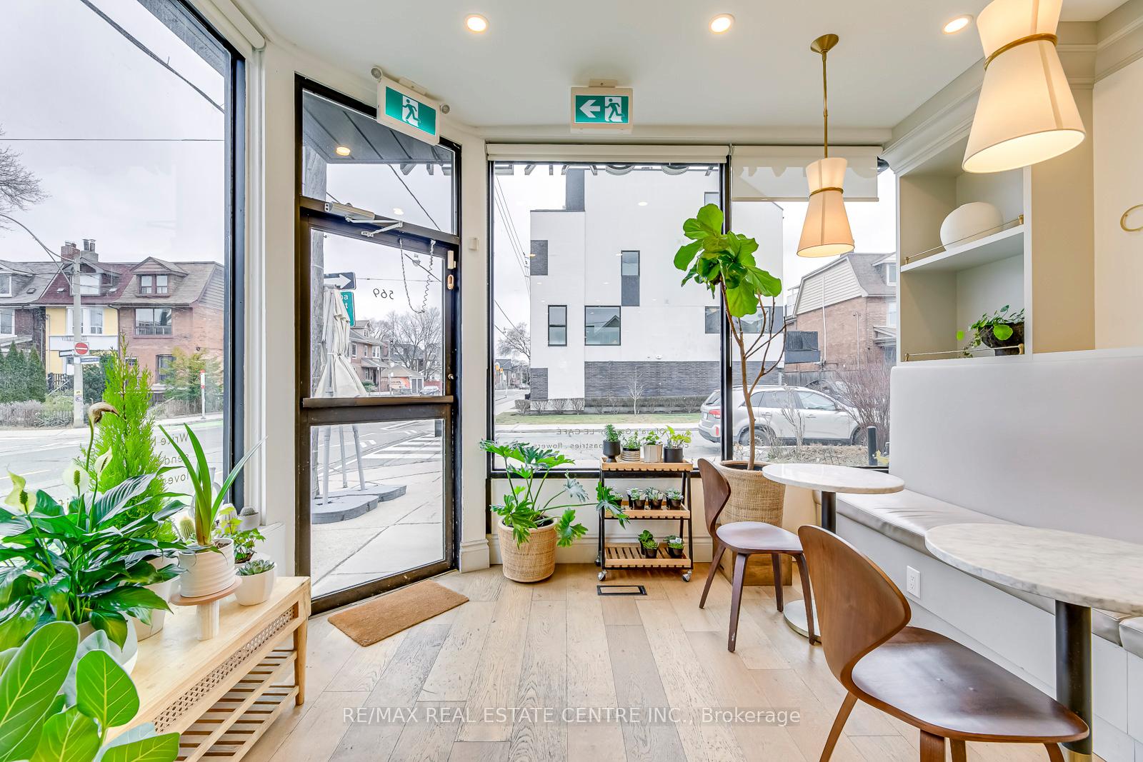 569 Crawford Street, Toronto C01, ON, exterior