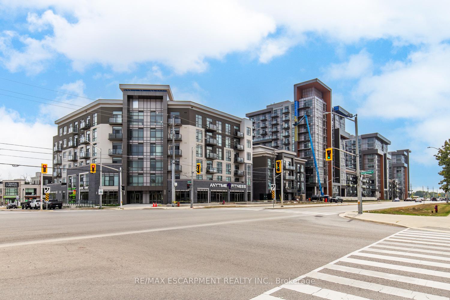 238 - 10 Mallard Trail, Hamilton, ON, exterior