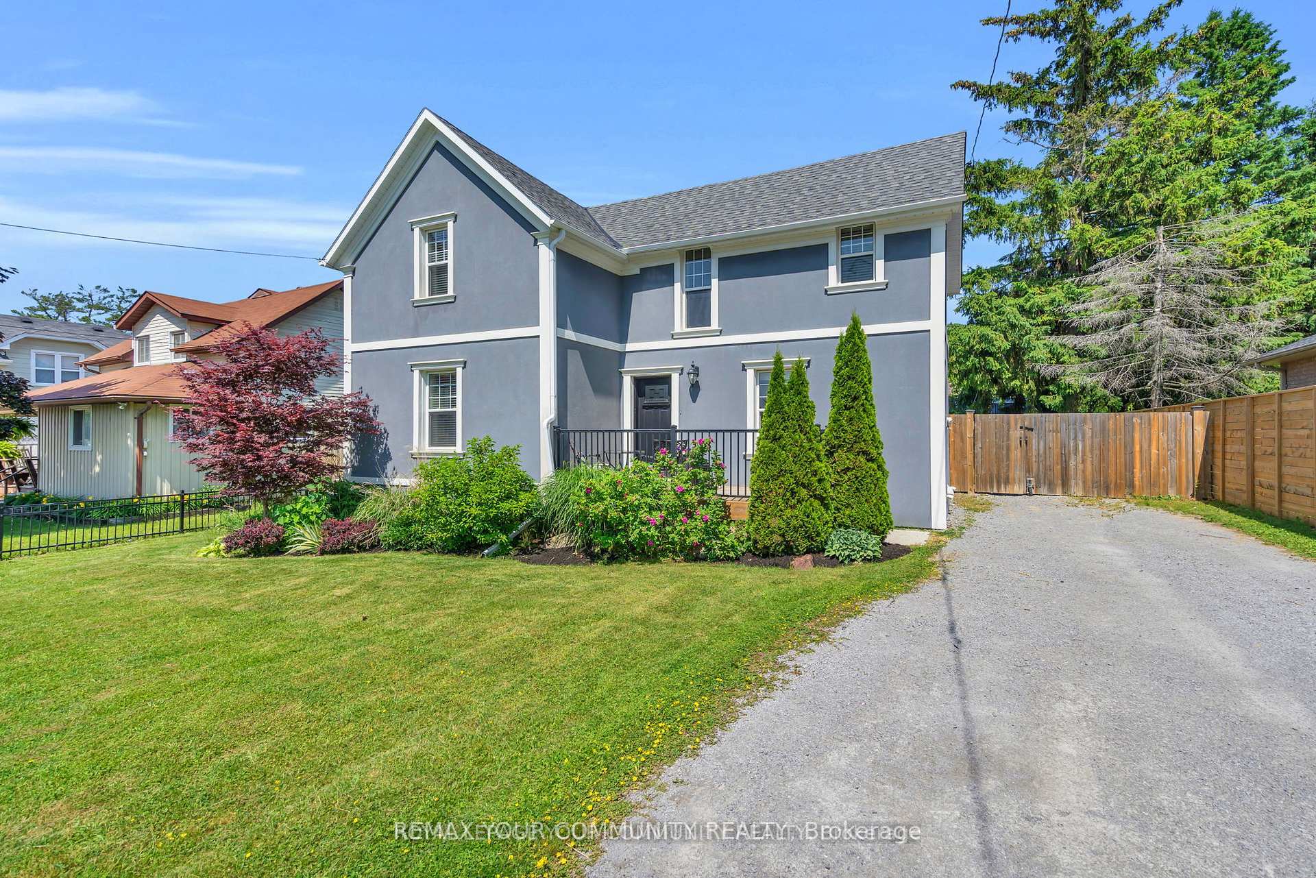 21039 Dalton Road, Georgina, ON, exterior