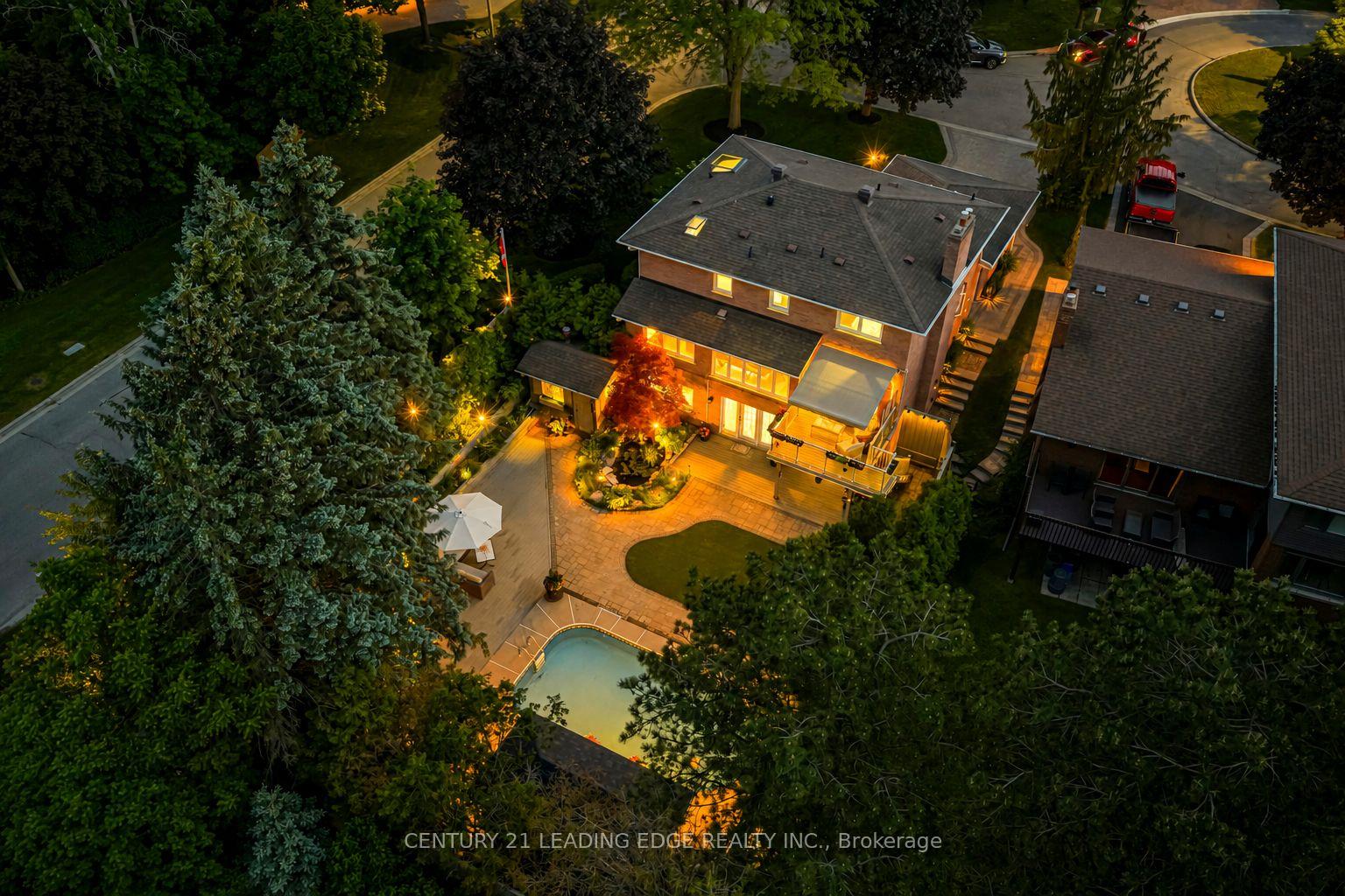 1051 Chelsea Court, Oshawa, ON, exterior