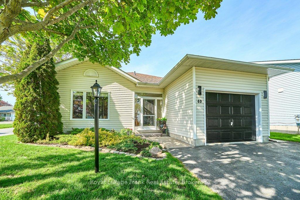 40 Niagara Trail, Clarington, ON, exterior