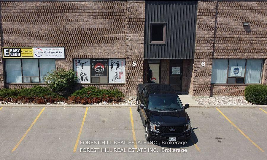 5 - 1211 Gorham Street, Newmarket, ON, exterior