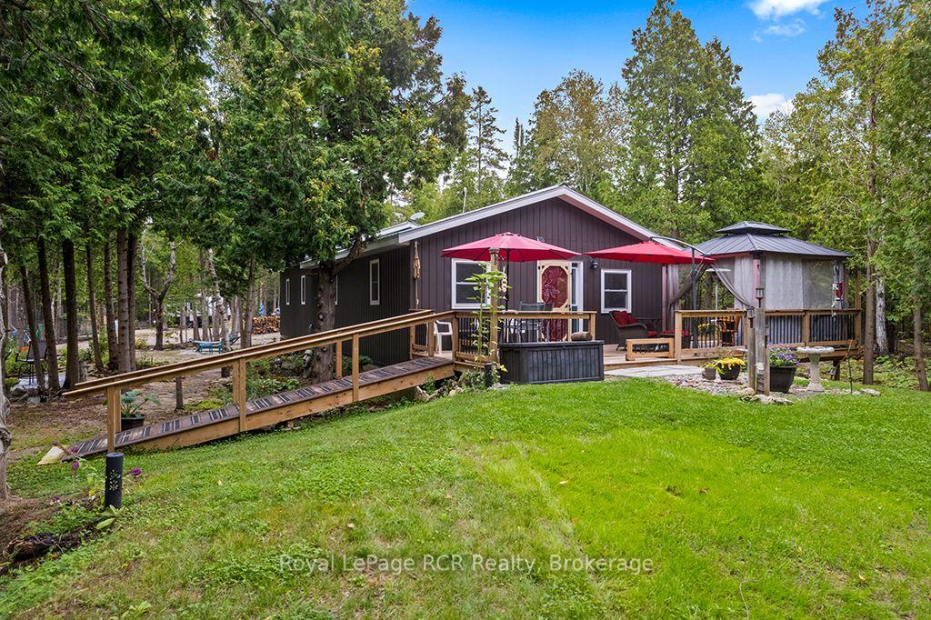 269 Lindsay Road 20 Road, Northern Bruce Peninsula, ON, exterior