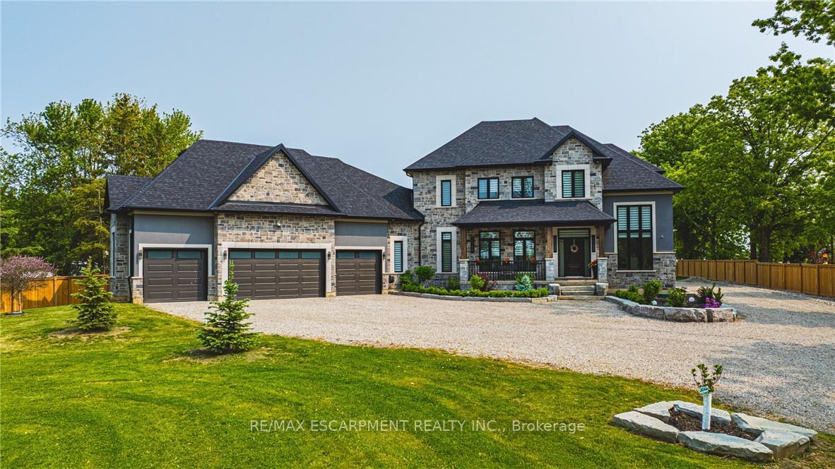 8378 Chippewa Road E, Hamilton, ON, exterior