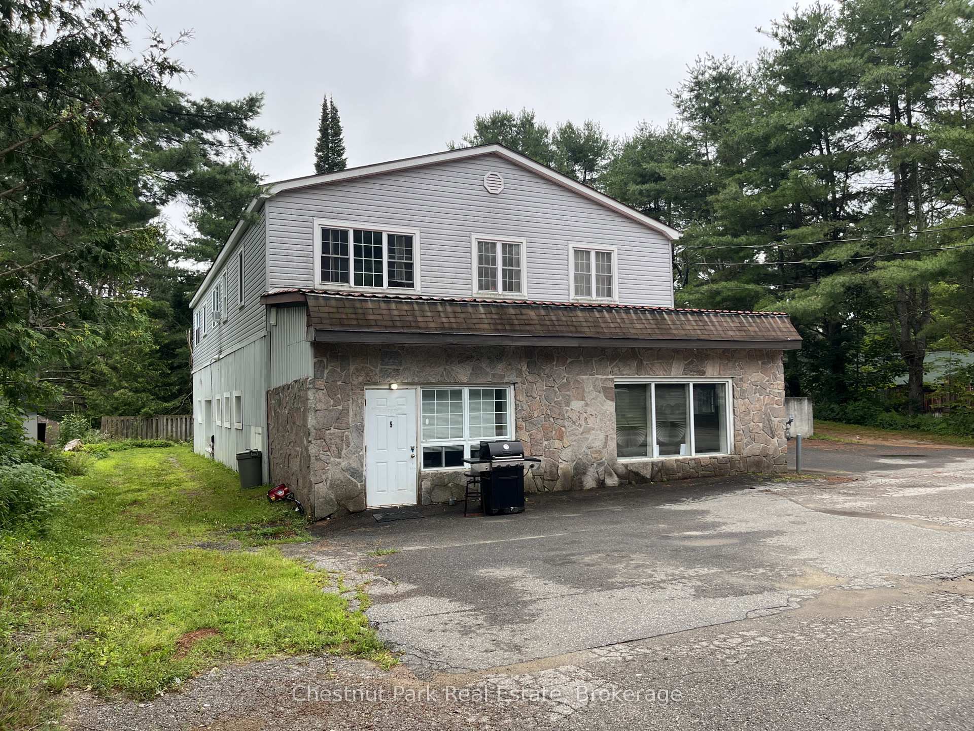 368 Manitoba Street, Bracebridge, ON, exterior