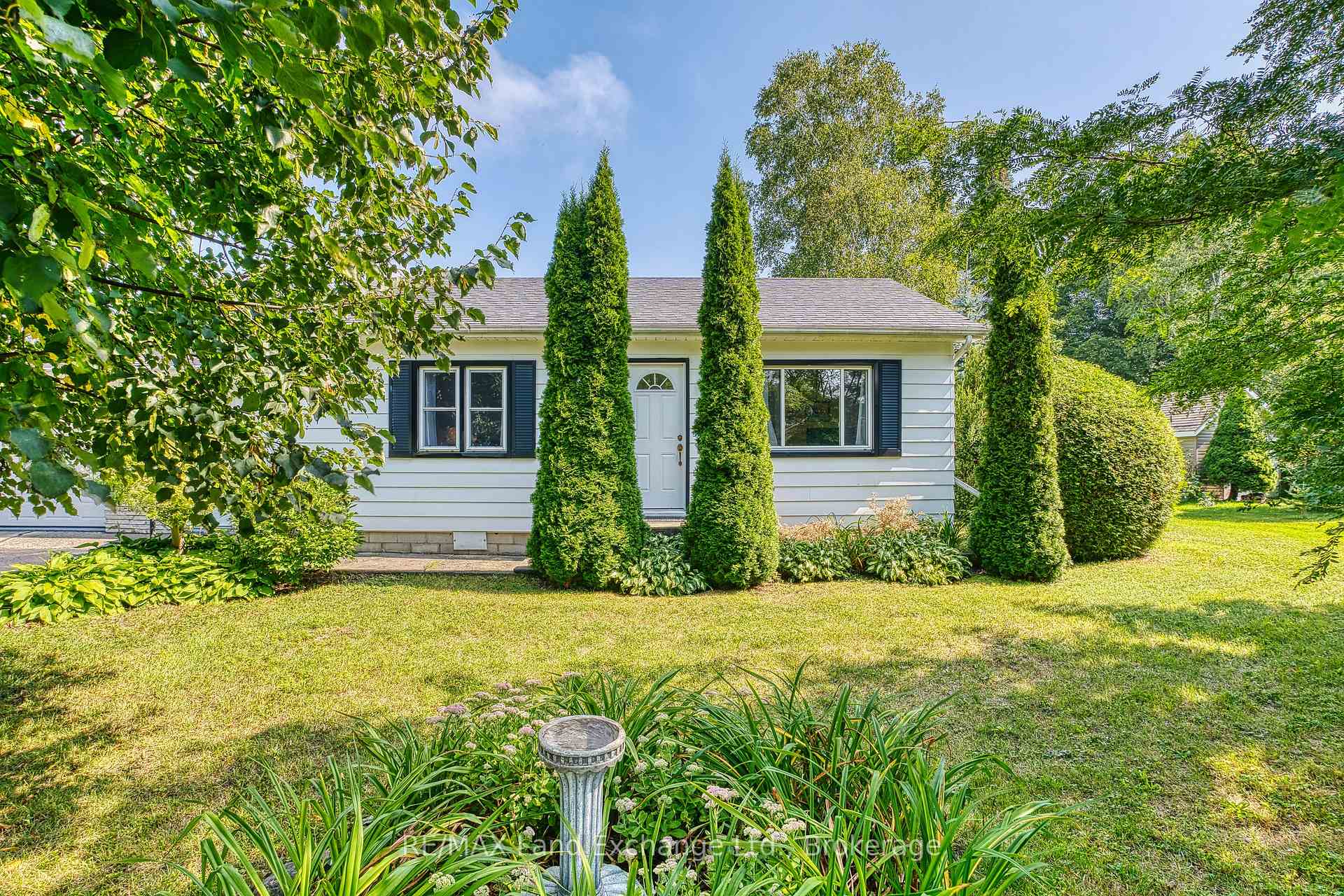 72 Grey Street S, Saugeen Shores, ON, exterior