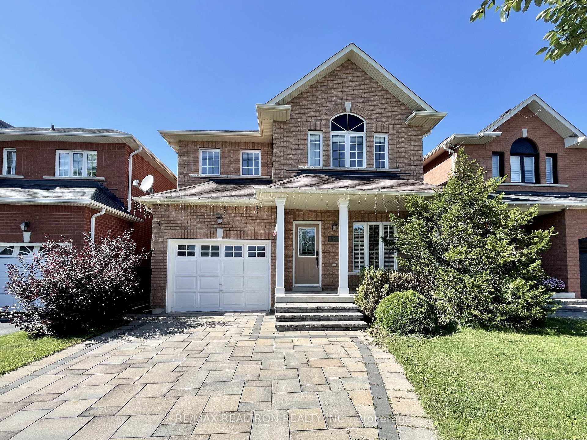 123 Woodbury Crescent, Newmarket, ON, exterior