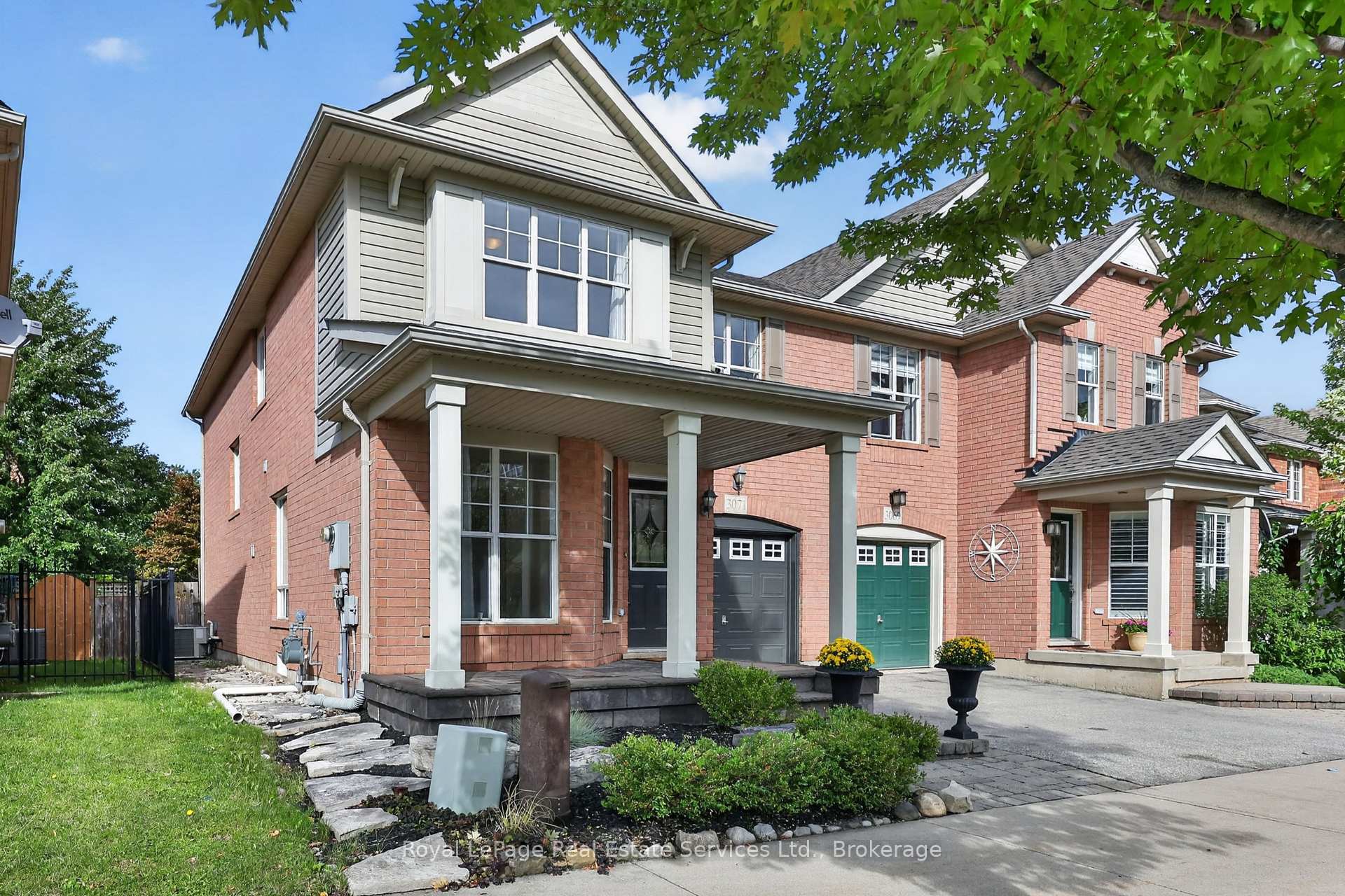 3071 Rotary Way E, Burlington, ON, exterior