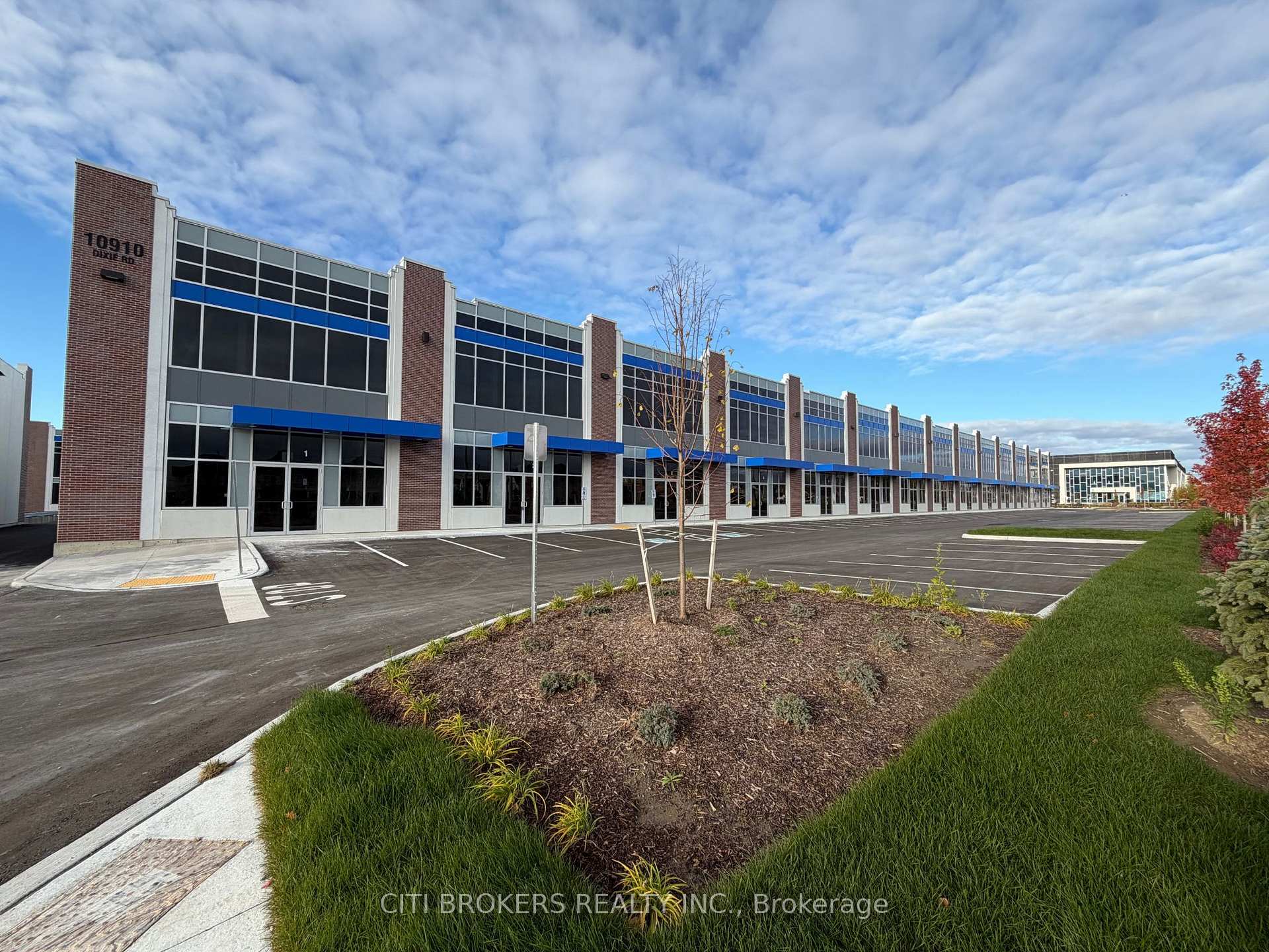 B9 - 10910 Dixie Road, Brampton, ON, exterior