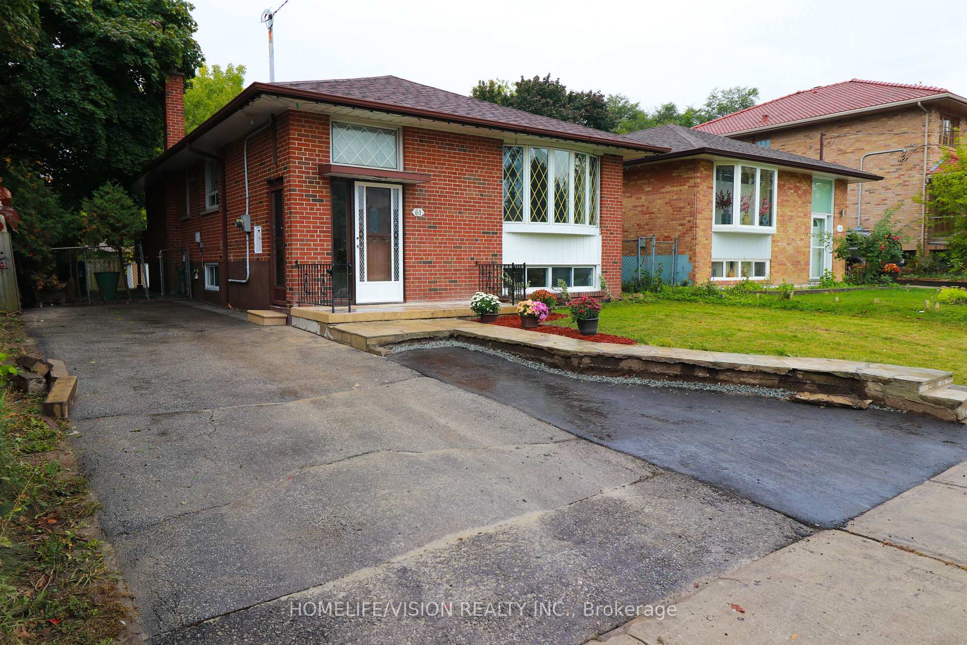 61 Lewiston Road, Toronto E04, ON, exterior