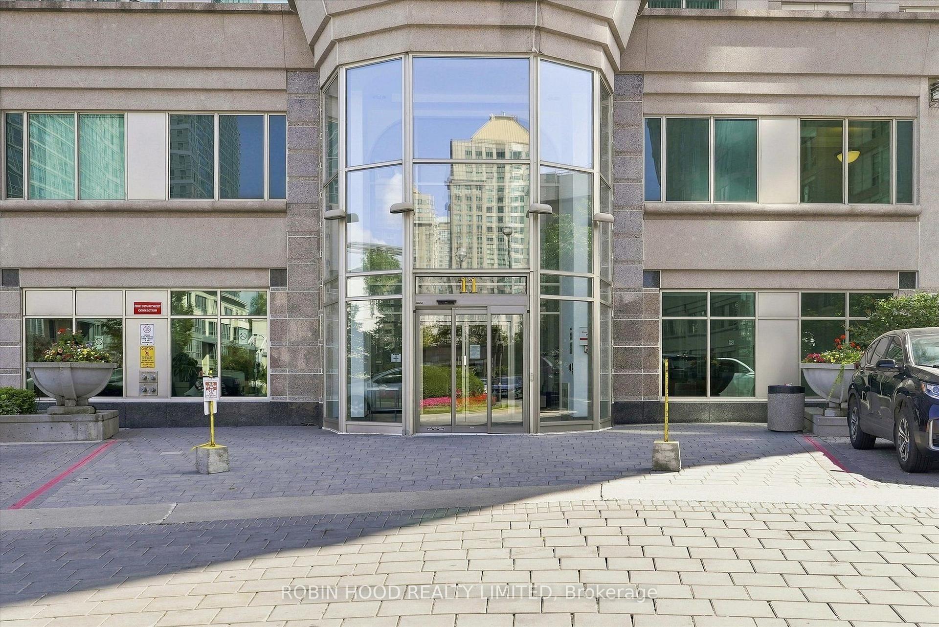 PH109 - 11 Lee Centre Drive, Toronto E09, ON, exterior