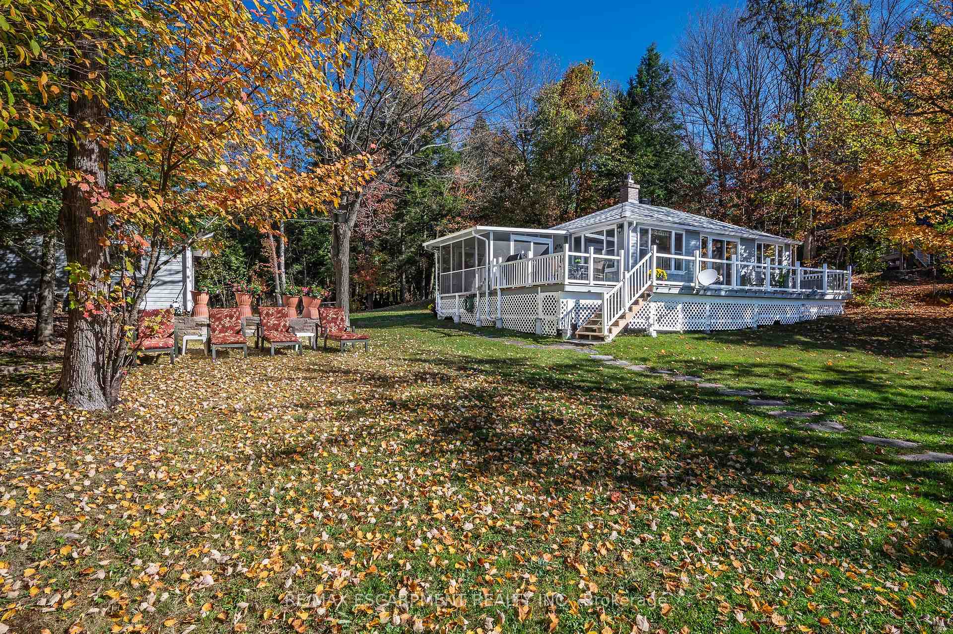 1012 Armstrong Road, Gravenhurst, ON, exterior
