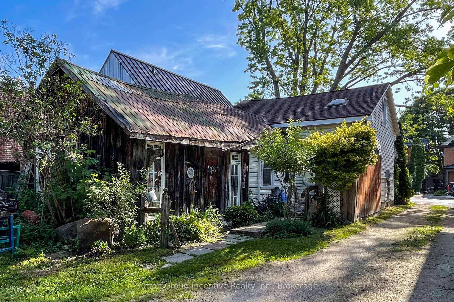 310 Maple Street, Collingwood, ON, exterior