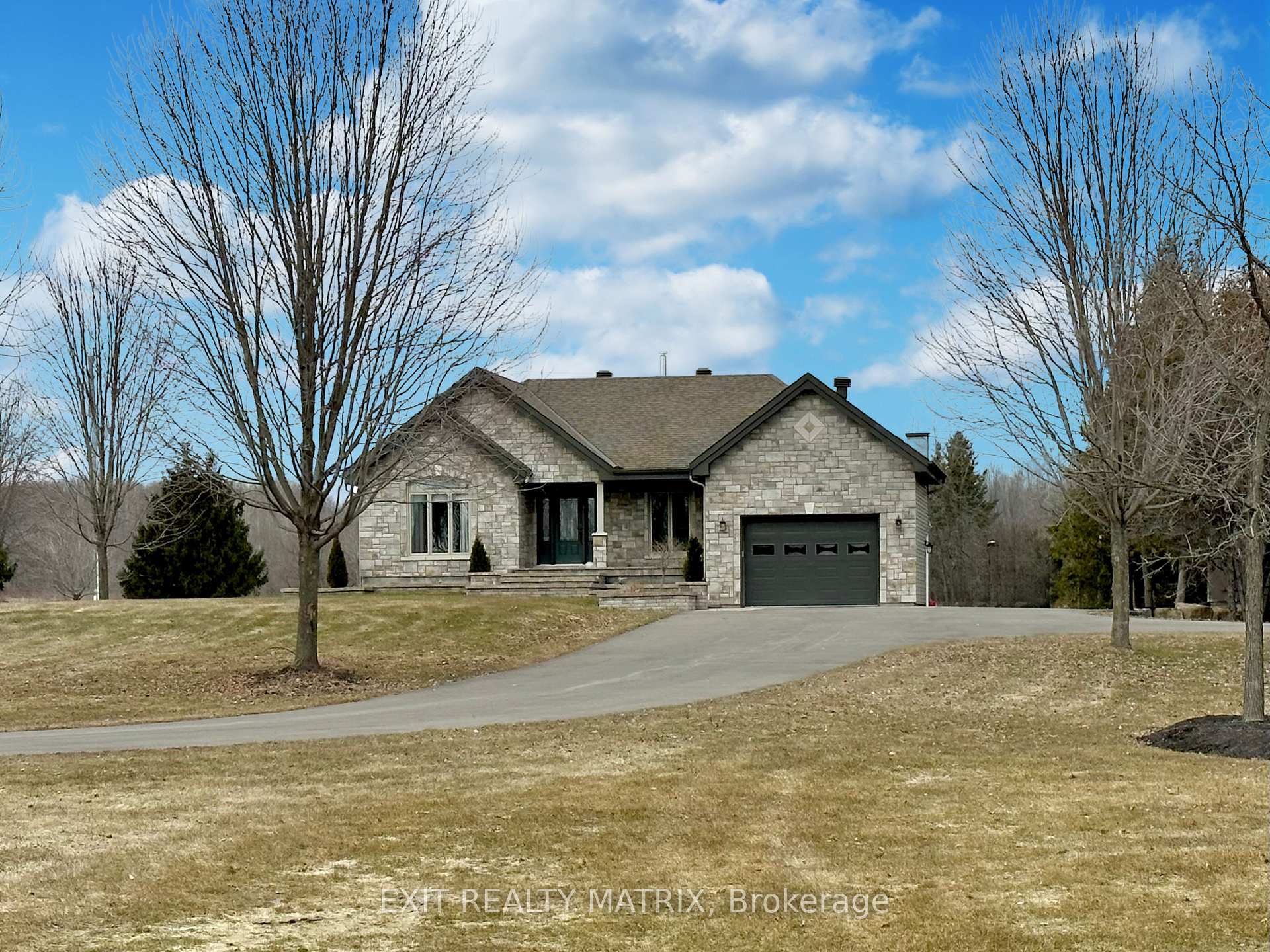 6560 COUNTY RD 17 Road, Alfred and Plantagenet, ON, exterior