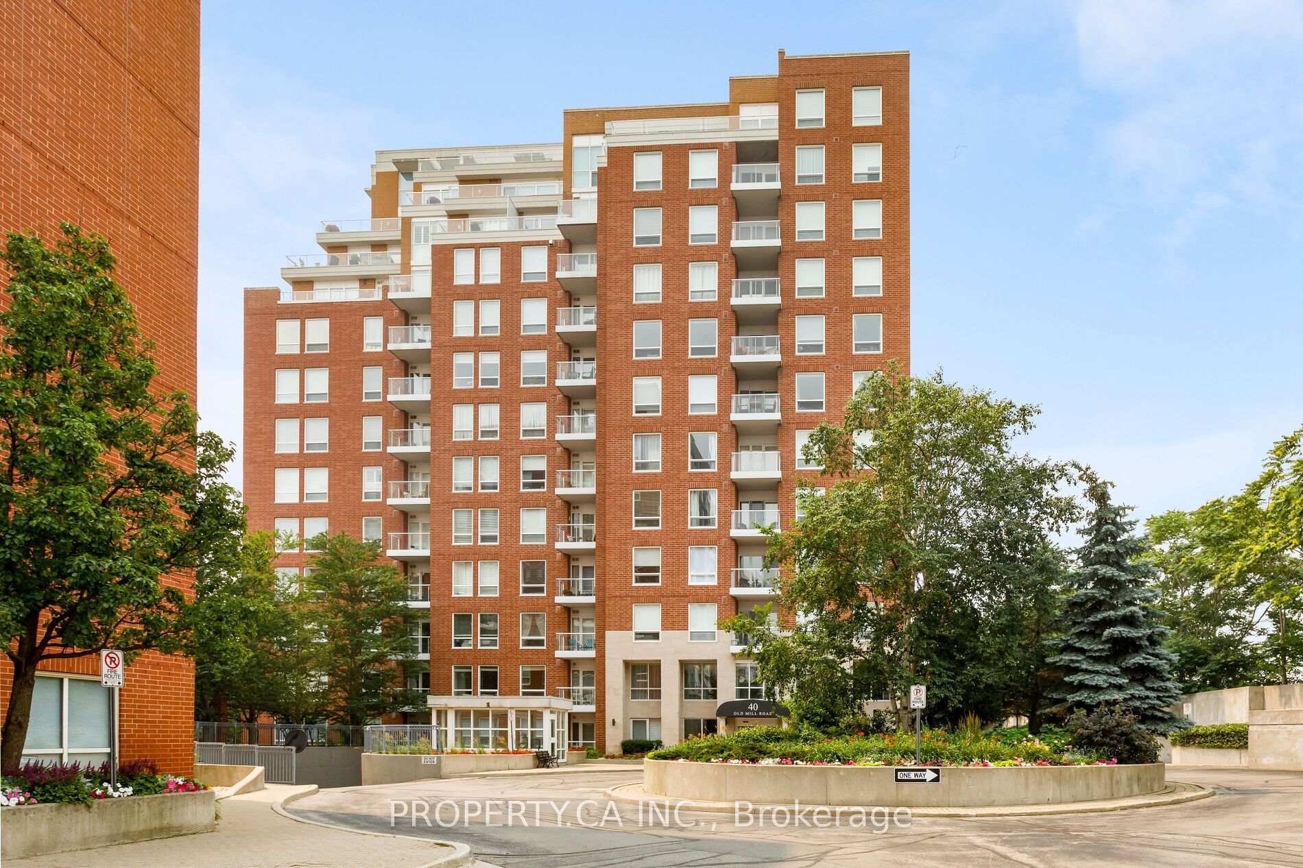204 - 40 Old Mill Road, Oakville, ON, exterior