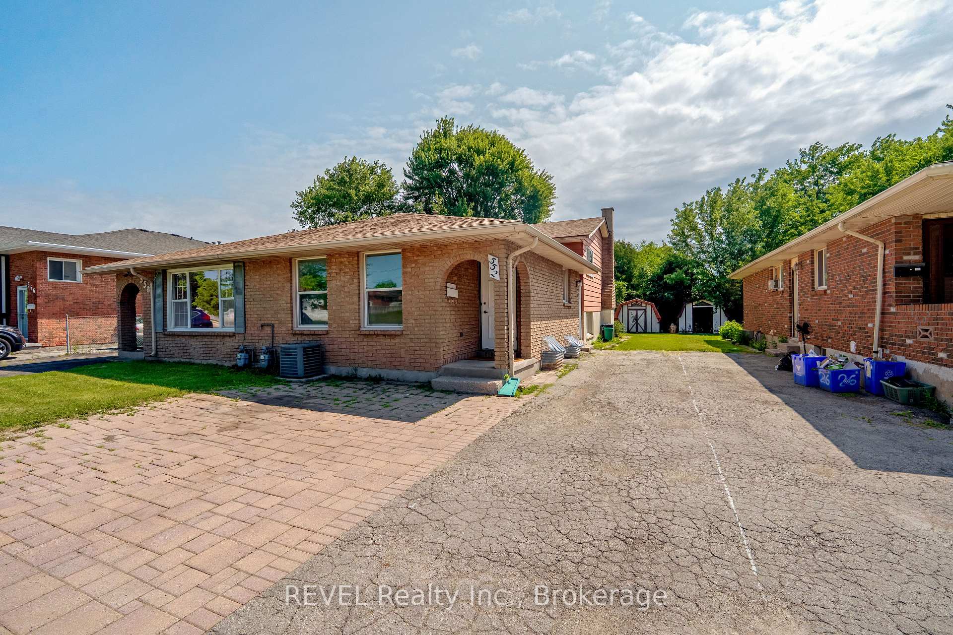 552 First Avenue, Welland, ON, exterior