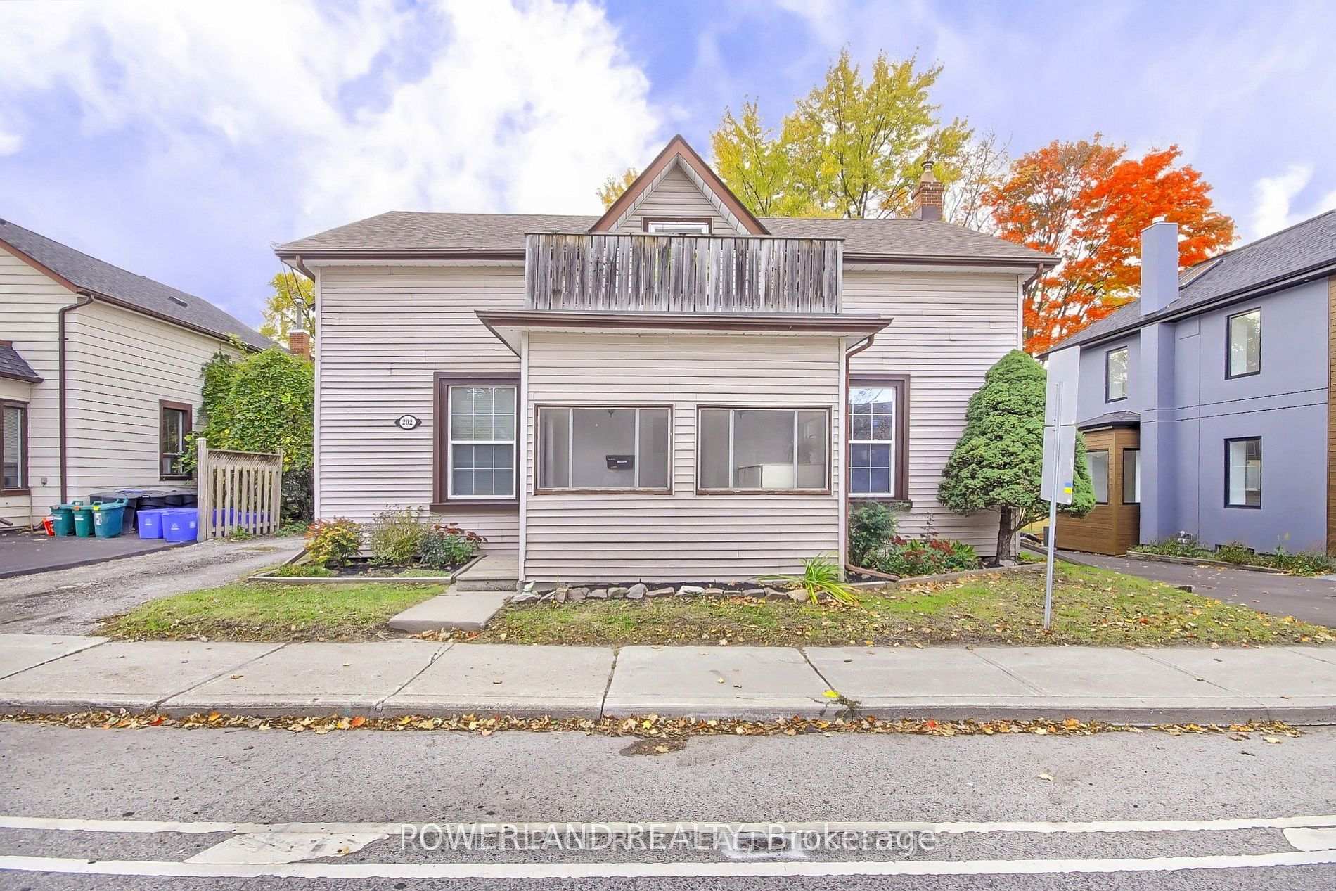 Apt #1 - 202 Prospect Street, Newmarket, ON, exterior